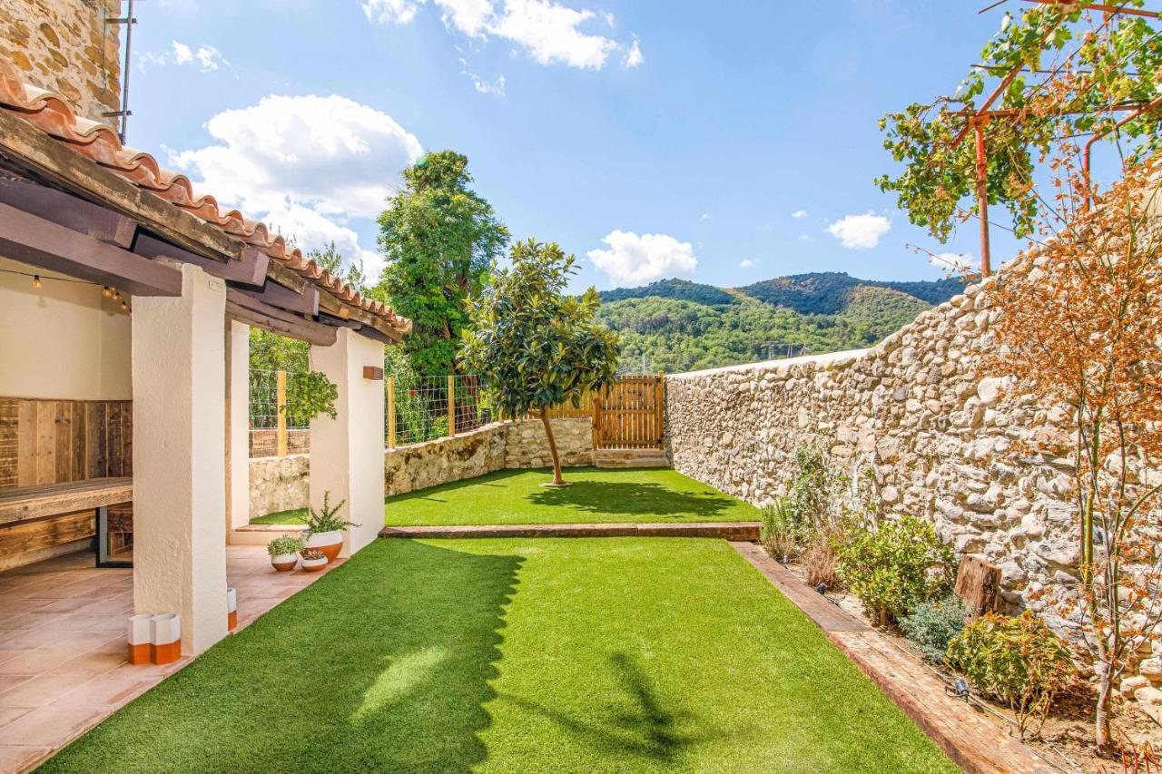 El Molino De Besalu Casa Con Jardin Villa Bagian luar foto