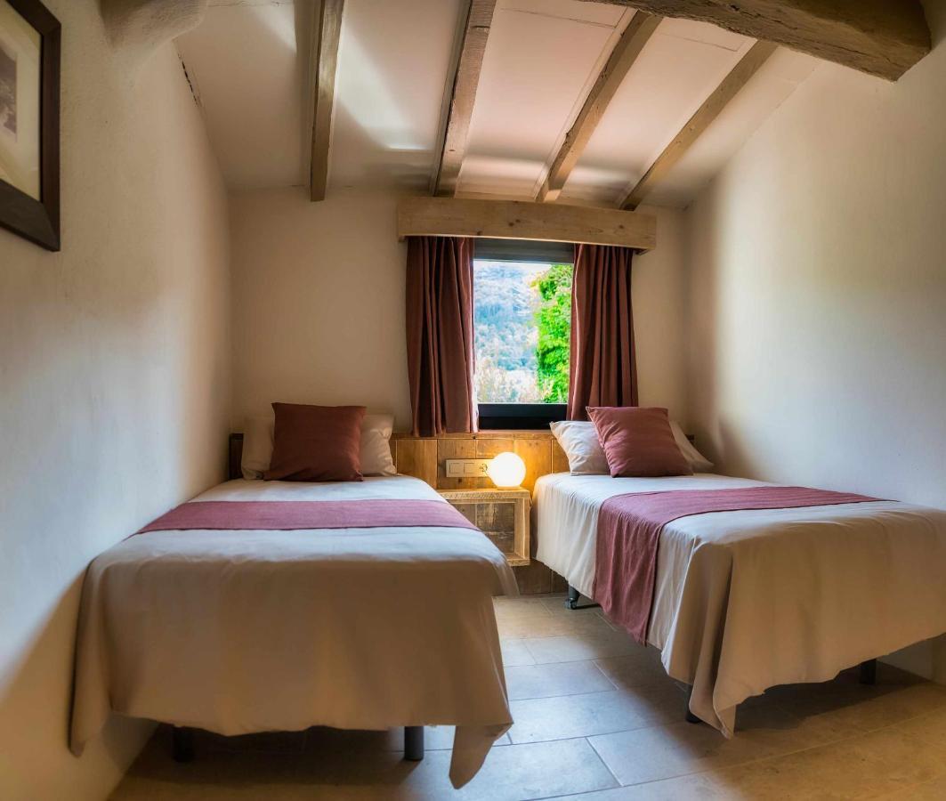 El Molino De Besalu Casa Con Jardin Villa Bagian luar foto